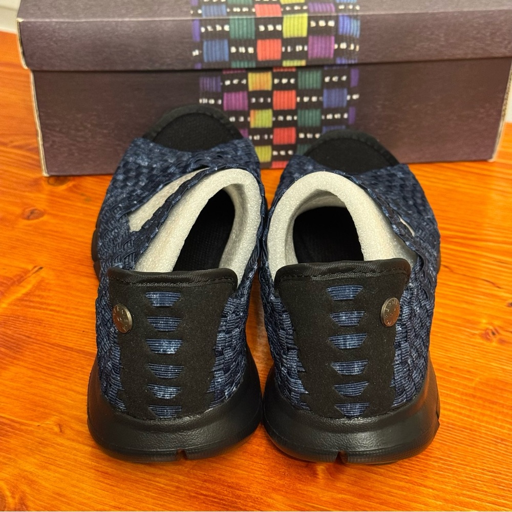 Bernie Mev Comfi Jeans Woven
Elastic Flat Mary Jane Shoe Women
Size 36 - Picture 5 of 7